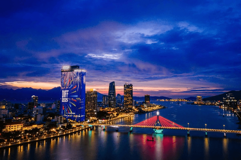 Read more about the article Thời điểm vàng sở hữu căn hộ hạng sang giữa trung tâm Đà Nẵng